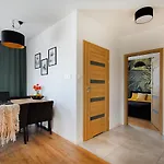 Διαμέρισμα W&k - Gold - Klimatyzacja, Parking W Garazu, Faktura Vat, 5 Min Od Dworca Κοστζαλίν