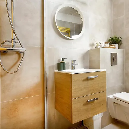 Apartament W&k - Gold - Klimatyzacja, Parking W Garażu, Faktura Vat, 5 Min Od Dworca Koszalin