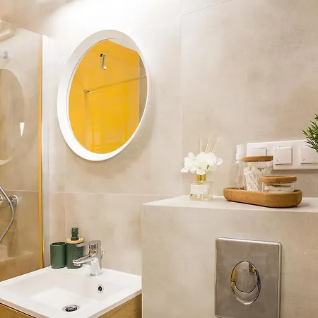 W&k - Gold - Klimatyzacja, Parking W Garażu, Faktura Vat, 5 Min Od Dworca Apartament