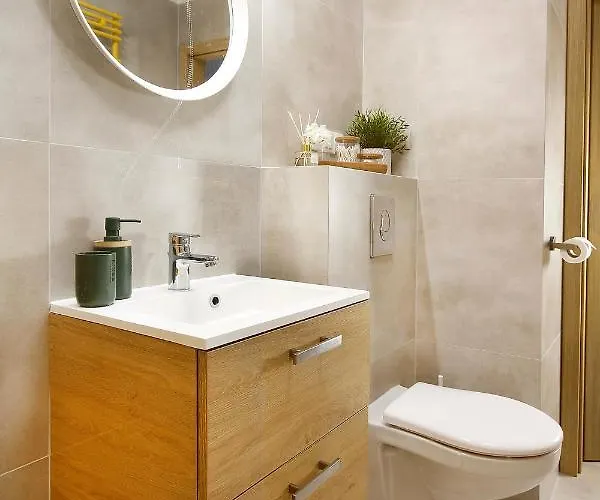 Appartement W&k - Gold - Klimatyzacja, Parking W Garazu, Faktura Vat, 5 Min Od Dworca